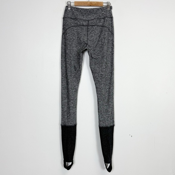 NEW Outdoor Voices Stirrup Leggings Womens Small Gray Black Stretch NWOT - Picture 2 of 10